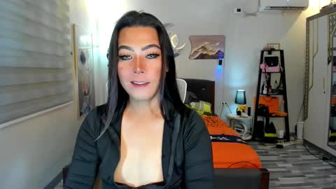 Snapshot of naugtycummer69 chatting on 02/02/26, 05:17 JAY online show from 02/02/26, 05:17