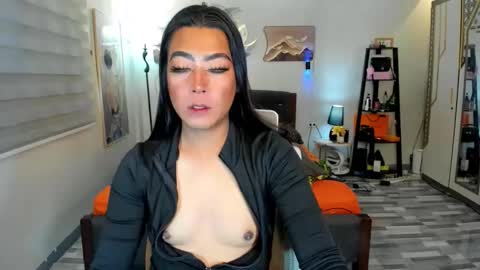 Snapshot of naugtycummer69 chatting on 02/03/26, 06:40 JAY online show from 02/03/26, 06:40