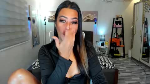 Snapshot of naugtycummer69 chatting on 02/11/26, 06:07 JAY online show from 02/11/26, 06:07