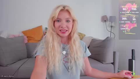 Snapshot of nautica_therapy chatting on 09/22/25, 02:30 Nautica online show from 09/22/25, 02:30