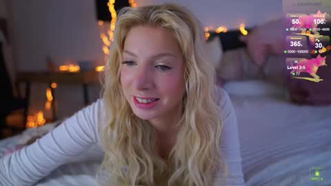 Snapshot of nautica_therapy chatting on 10/12/25, 12:37 Nautica online show from 10/12/25, 12:37