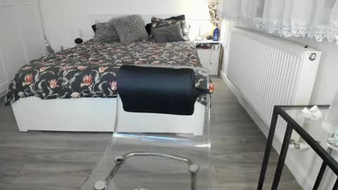 Snapshot of nauty_leila chatting on 02/08/25, 10:07 KimBeee online show from 02/08/25, 10:07
