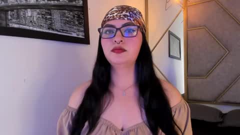 NavannyCattan online show from 11/09/25, 06:01