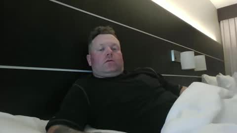 navyman34 online show from 04/20/26, 02:25