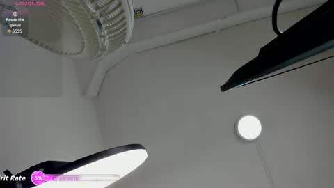 nayara_macherano online show from 12/22/25, 11:18