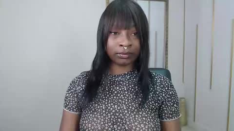 Nayaris 3 online show from 04/24/26, 03:47