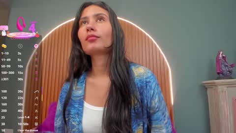 Snapshot of nayecloud chatting on 01/09/26, 10:33 Naye online show from 01/09/26, 10:33