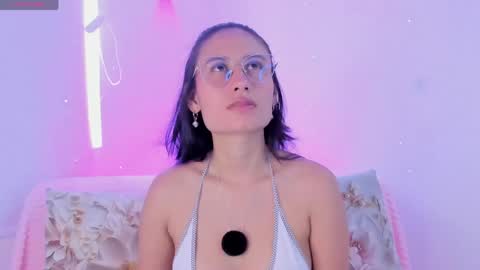 Snapshot of nayecloud chatting on 03/20/26, 05:29 Naye online show from 03/20/26, 05:29