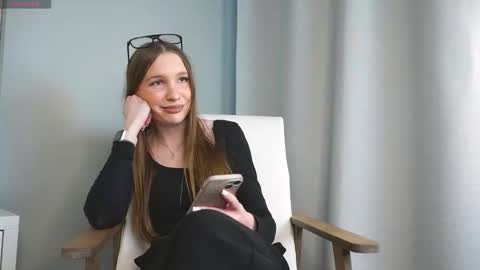 Snapshot of nayeomy chatting on 03/29/26, 02:28 Anika online show from 03/29/26, 02:28