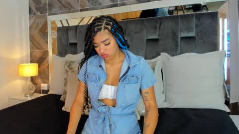    online show from 10/08/25, 11:30