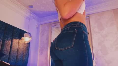 Juli  online show from 02/12/25, 11:07