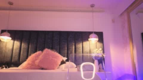 Juli  online show from 11/23/25, 11:32