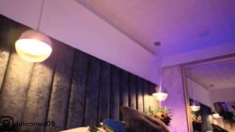 Snapshot of naylapot_ chatting on 02/10/26, 11:25 Juli online show from 02/10/26, 11:25