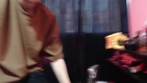 Im Nayton online show from 11/13/25, 11:09