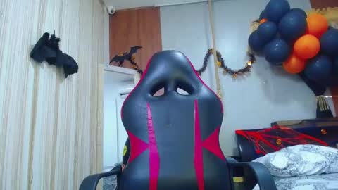 Snapshot of nazper_2 chatting on 11/04/25, 06:40 NAZPER online show from 11/04/25, 06:40