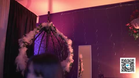 Nefertari online show from 12/22/25, 12:02