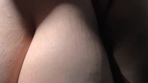 Laura   online show from 10/07/25, 02:58