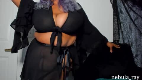 Snapshot of nebula_ray chatting on 11/22/25, 04:33 Nebula Ray online show from 11/22/25, 04:33