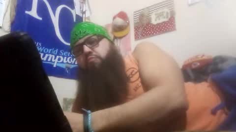 Snapshot of needu802318 chatting on 01/16/26, 03:43 Easy E online show from 01/16/26, 03:43