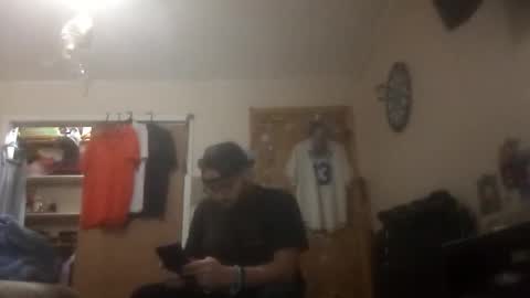 Snapshot of needu802318 chatting on 01/18/26, 11:08 Easy E online show from 01/18/26, 11:08