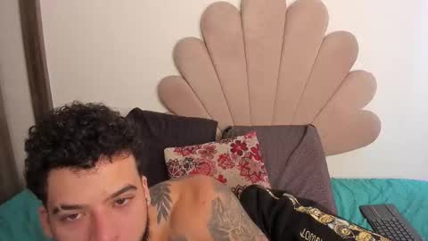 Nei turn green online show from 10/03/25, 03:20