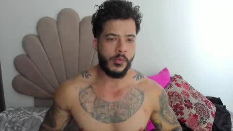 Nei turn green online show from 12/20/25, 12:34