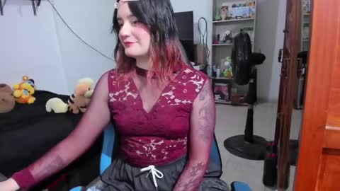 Geek Nicole    im Neeko UwU online show from 04/24/26, 01:35