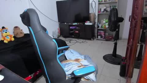 Geek Nicole    im Neeko UwU online show from 04/28/26, 06:46