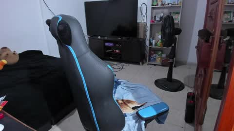 Geek Nicole    im Neeko UwU online show from 05/02/26, 11:21