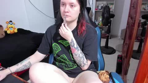 Geek Nicole    im Neeko UwU online show from 05/03/26, 11:55