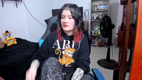 Geek Nicole    im Neeko UwU online show from 05/09/26, 04:01