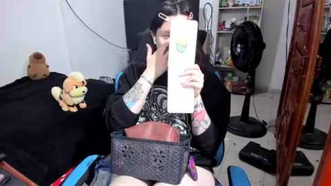 Geek Nicole    im Neeko UwU online show from 06/14/26, 11:23