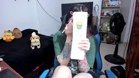 Geek Nicole    im Neeko UwU online show from 06/17/26, 11:45