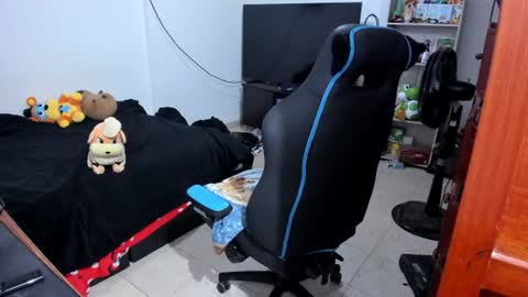 Geek Nicole    im Neeko UwU online show from 06/28/26, 11:49