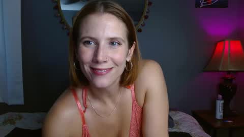 Snapshot of neemcream chatting on 03/07/25, 11:05 JenniferJen online show from 03/07/25, 11:05