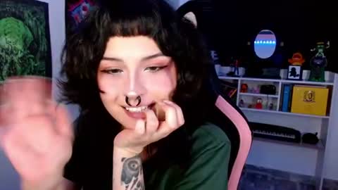 Snapshot of neena_nyx chatting on 07/08/26, 01:10 Neena Nyx online show from 07/08/26, 01:10