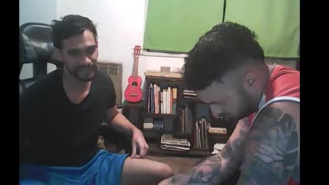 Nek y Ema online show from 12/16/25, 02:49