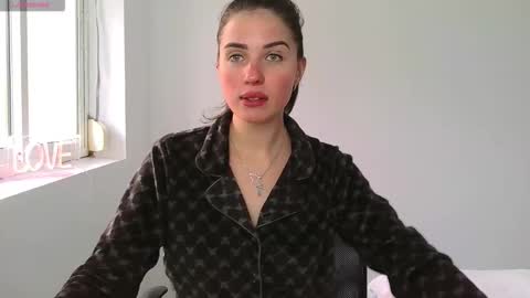 Neferutt online show from 03/05/26, 11:06