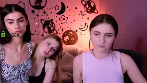 Meow online show from 06/09/26, 04:07