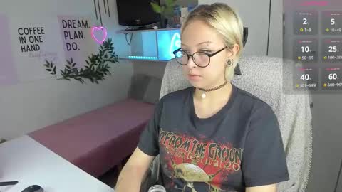 Snapshot of neko_sora chatting on 03/14/26, 07:36 Kate online show from 03/14/26, 07:36