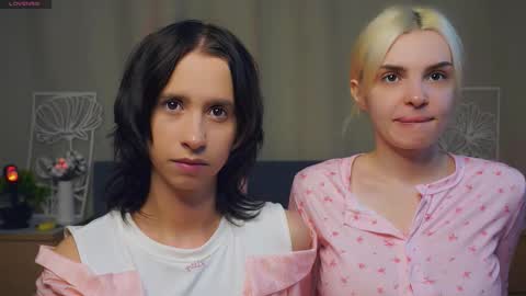 Snapshot of neldabestwick chatting on 03/16/26, 08:02 Histori online show from 03/16/26, 08:02