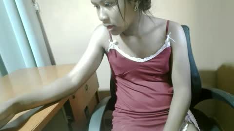 Snapshot of nelia_84 chatting on 05/04/26, 05:25 nelia_84 online show from 05/04/26, 05:25