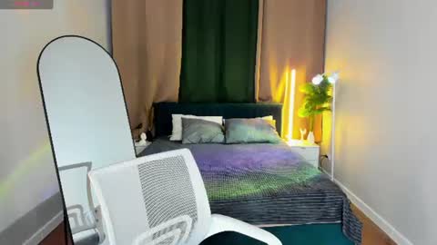 nelie_evans online show from 06/14/26, 05:15
