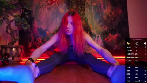 Snapshot of nelke_sun chatting on 12/09/24, 06:23 Dany online show from 12/09/24, 06:23