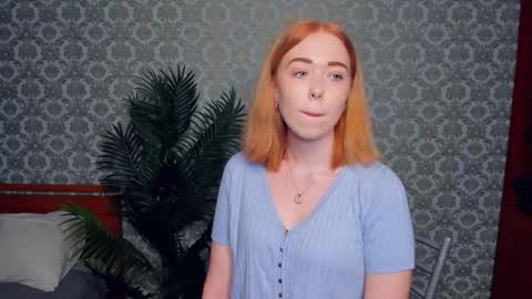 Snapshot of nelliemathers chatting on 11/09/25, 07:12 Nelli online show from 11/09/25, 07:12