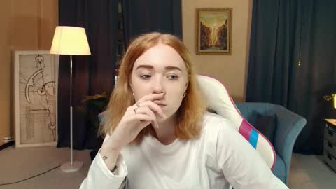 Snapshot of nelliemathers chatting on 11/20/25, 07:46 Nelli online show from 11/20/25, 07:46