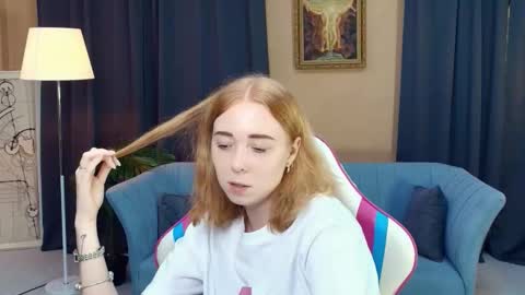 Snapshot of nelliemathers chatting on 11/27/25, 08:55 Nelli online show from 11/27/25, 08:55