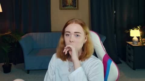 Snapshot of nelliemathers chatting on 12/14/25, 10:03 Nelli online show from 12/14/25, 10:03