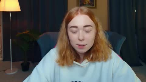 Snapshot of nelliemathers chatting on 12/18/25, 08:48 Nelli online show from 12/18/25, 08:48