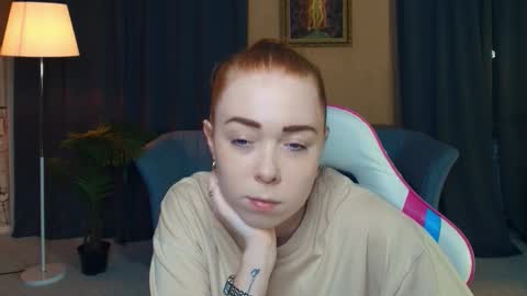 Snapshot of nelliemathers chatting on 12/19/25, 09:11 Nelli online show from 12/19/25, 09:11